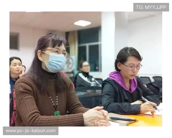 世界举重科研中心开展基层裁判与教练联训