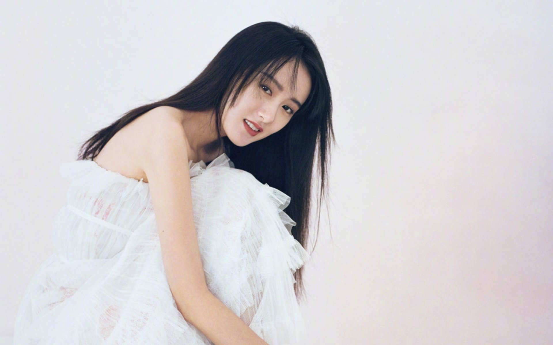 开云体育在线下载-德甲攻防大比拼：速度与力量的完美结合，德甲速度最快现役球员