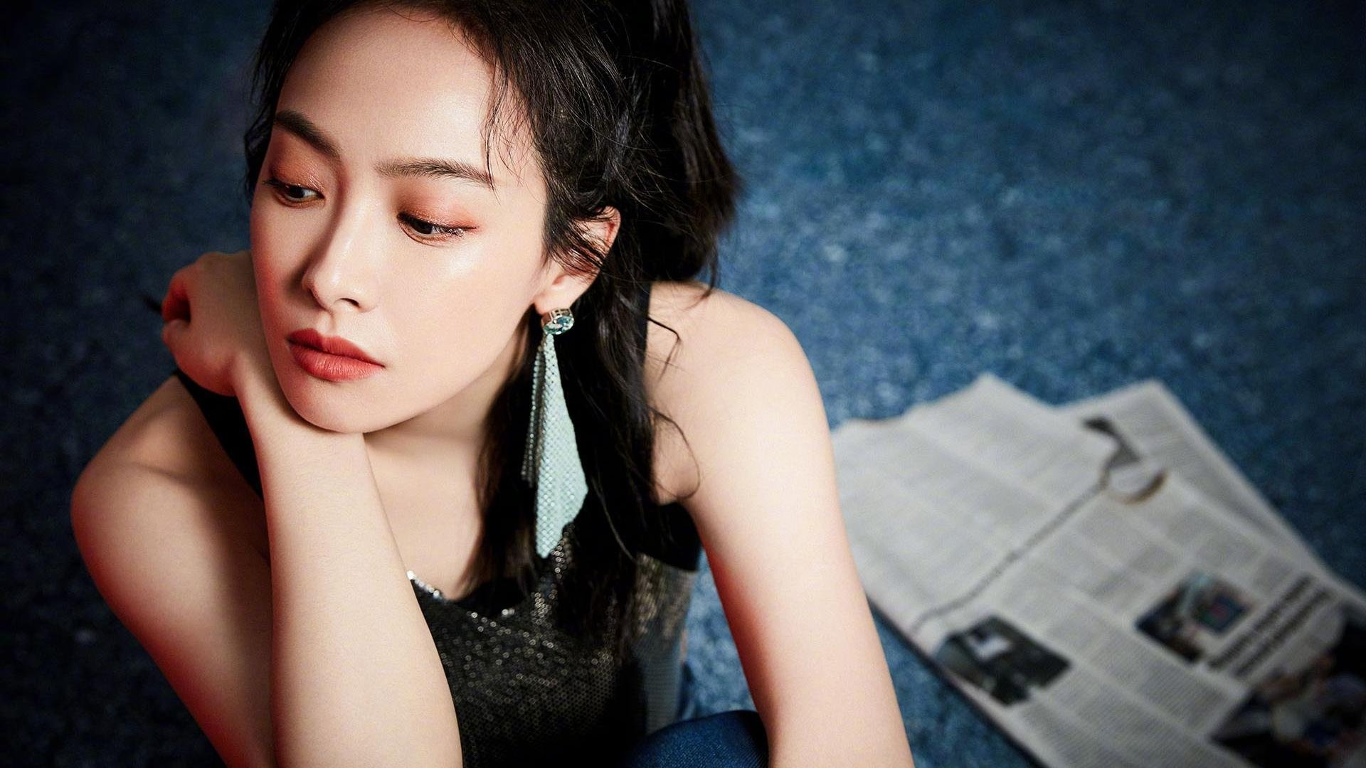 开云体育app-特斯·冯·迪克:南非队中场的战术核心,负责调度攻防转换,冯 斯特拉克